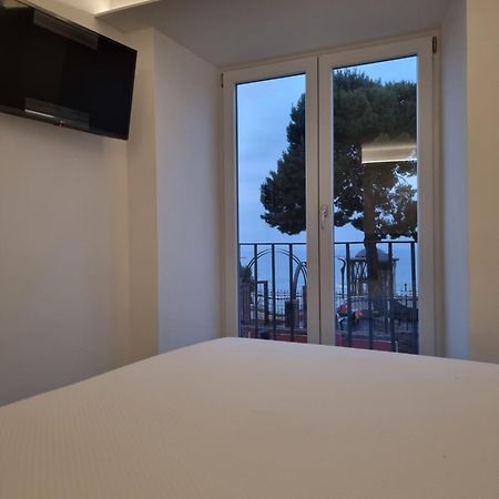 Il Panorama Villa Vietri sul Mare Room photo
